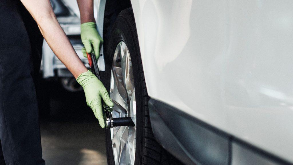 Venta y montaje de neumáticos de primeras marcas